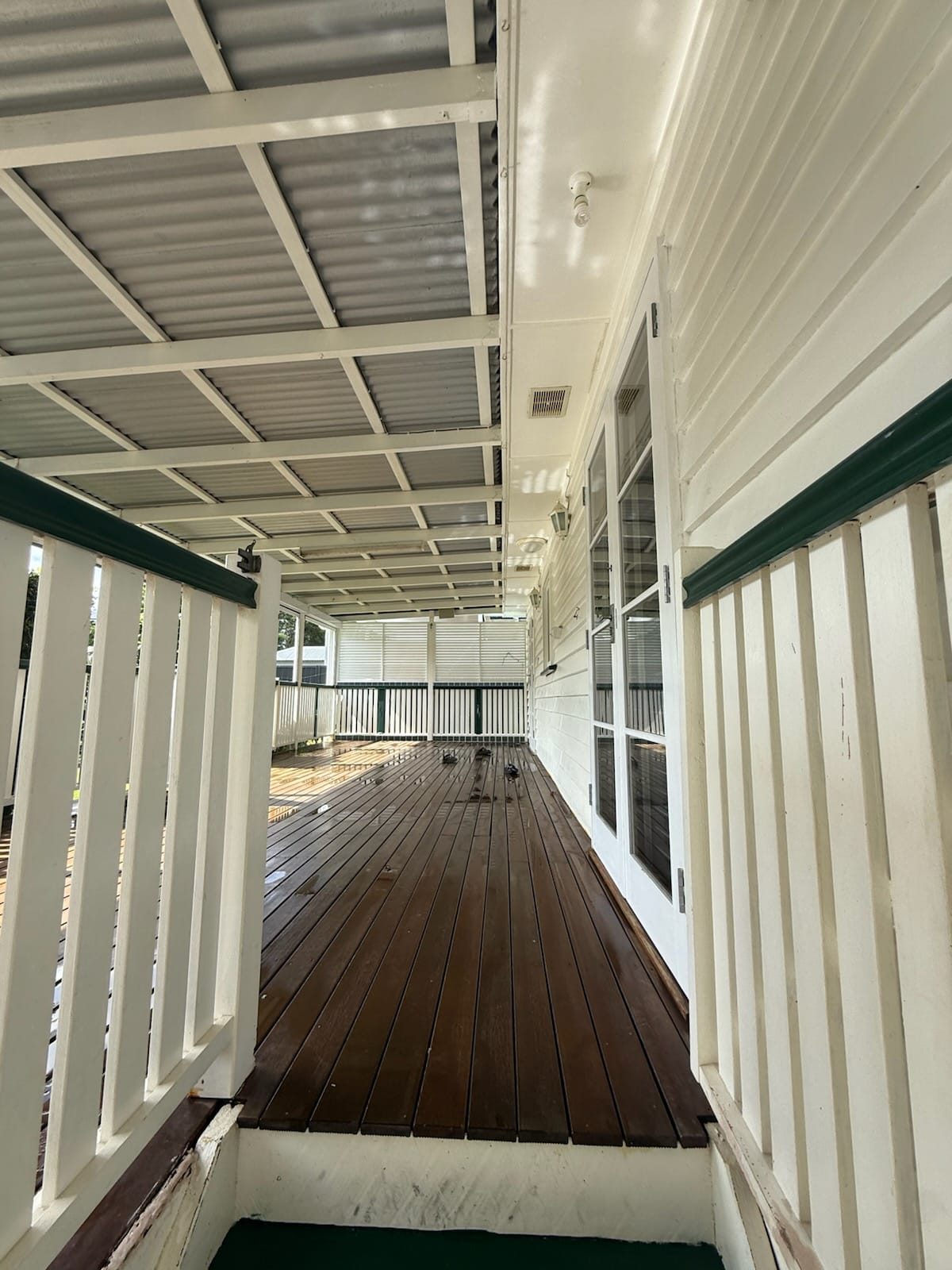 Mount Gravatt East House Wash After