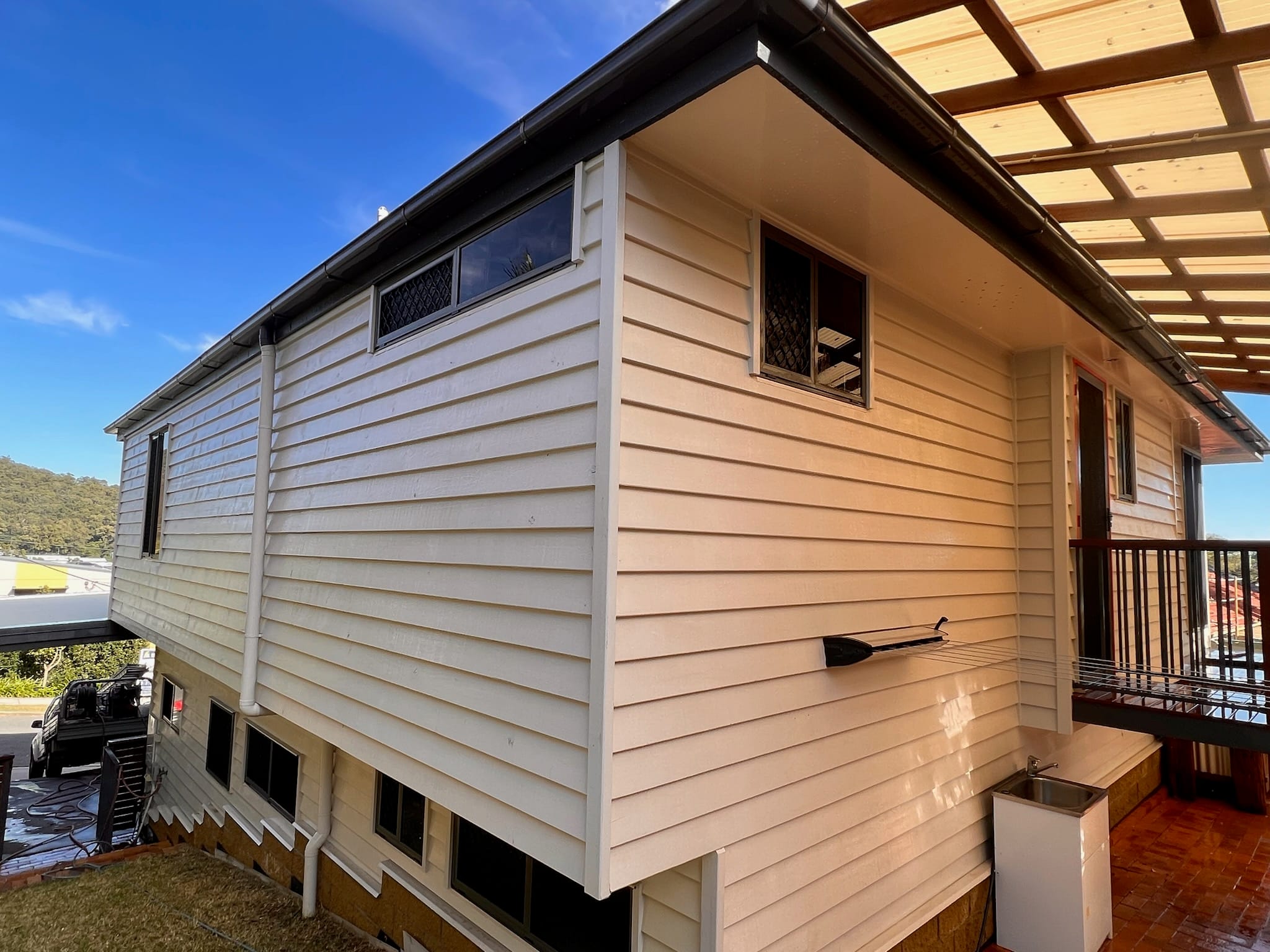 Mount Gravatt East House wash After