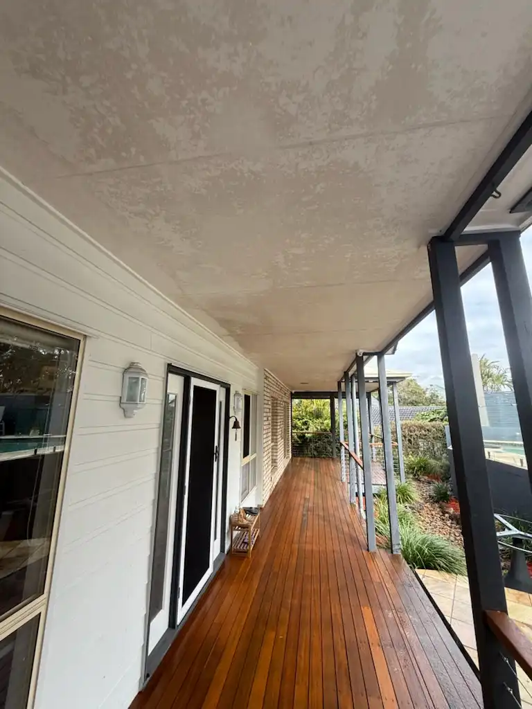 Springwood Before Housewash 1300 Cleaning Group